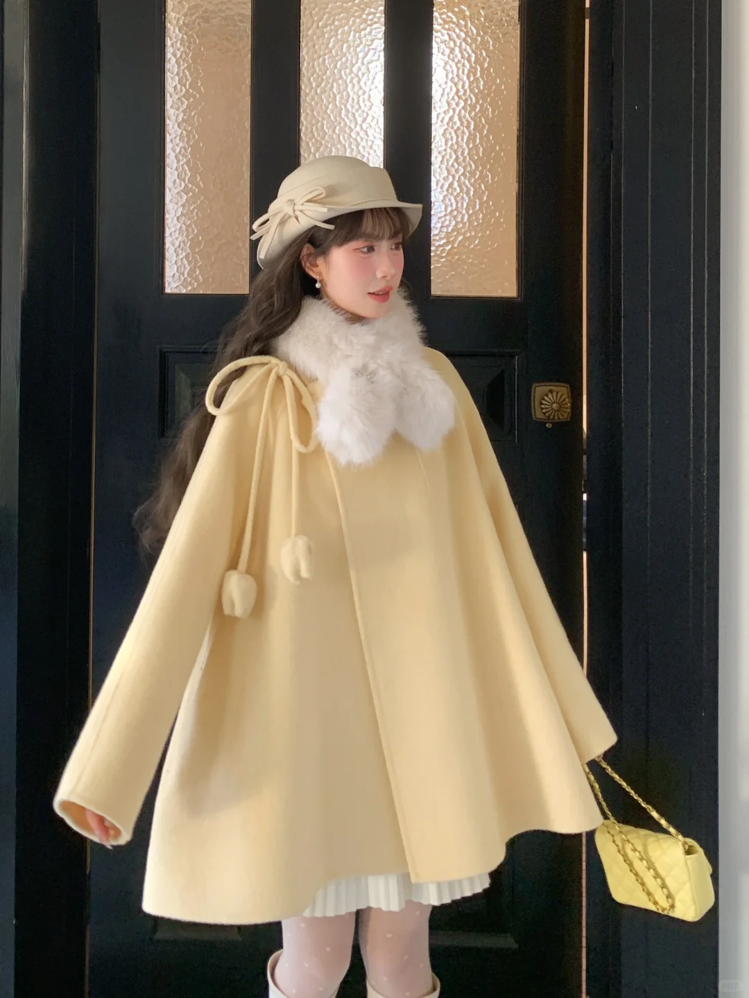 奶黄大衣气质感直接化身冬日大小姐！💛