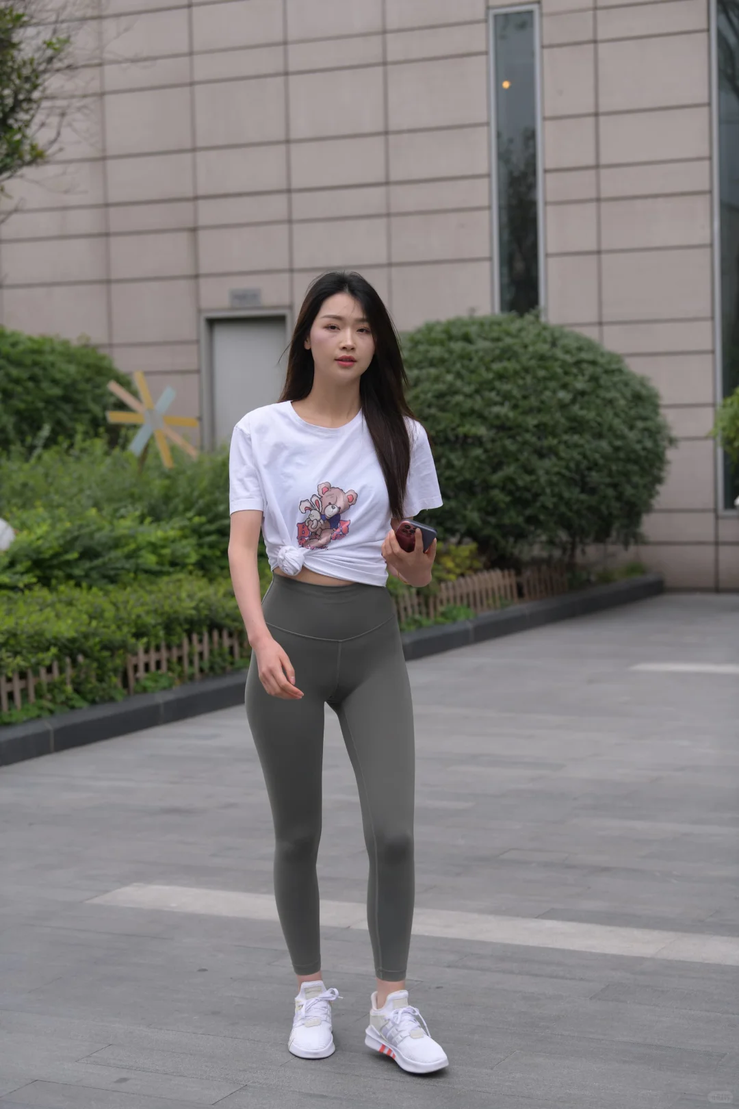 街拍美女 | 可爱的瑜伽裤美女