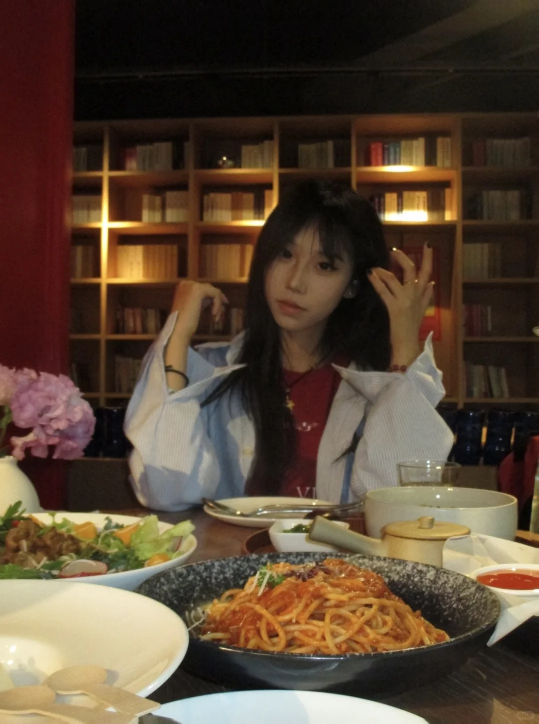 跟我一起吃饭吧姐姐