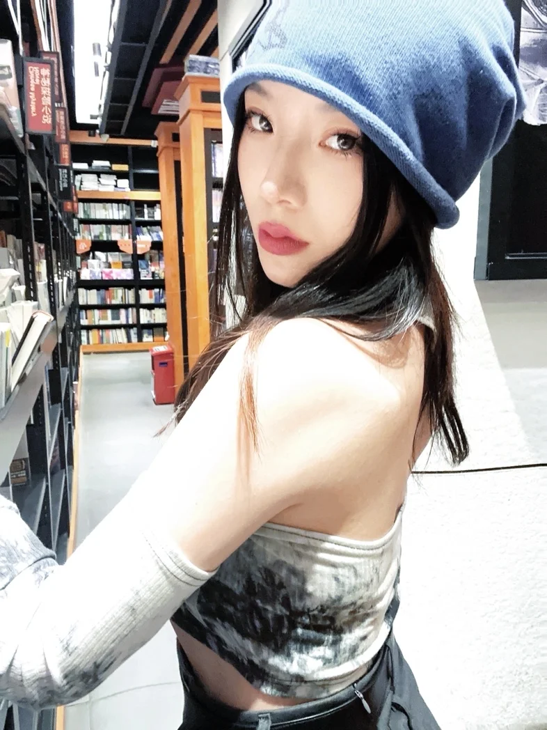 扬州素人模特约拍摄影师 沙漏型白皮微胖