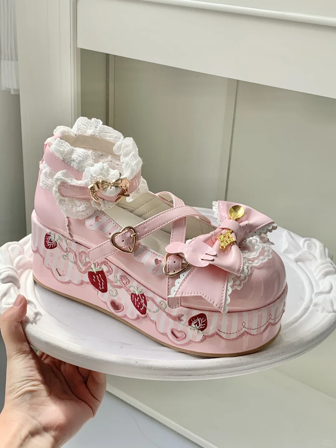 做了一个新款小蛋糕 老婆们觉得怎么样求求