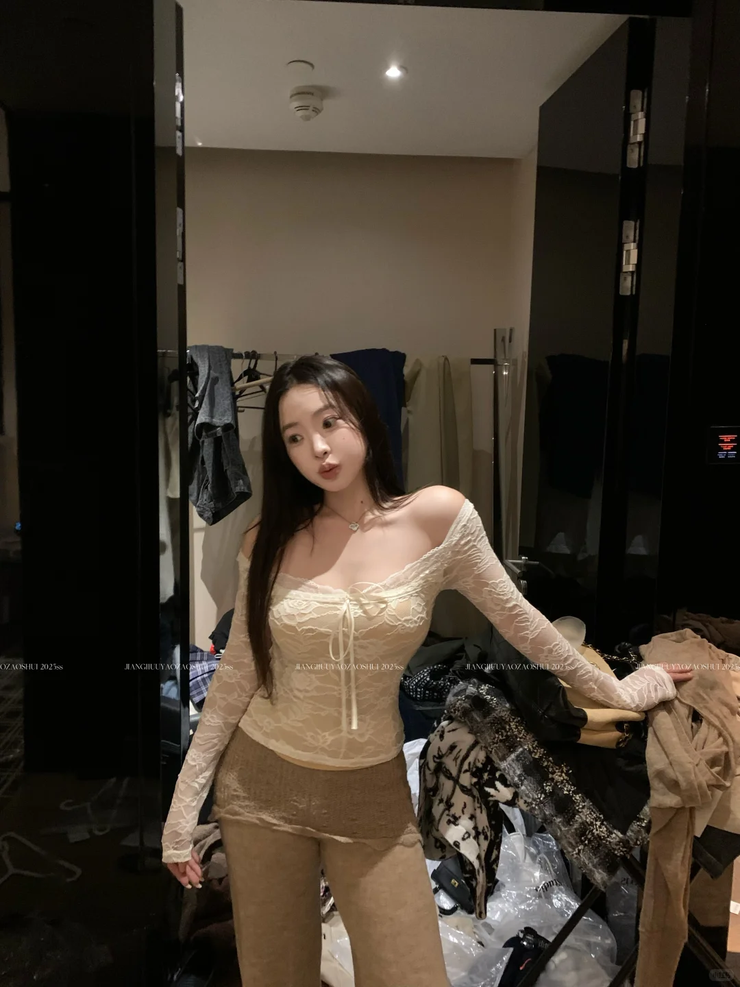 可正常 可斜肩 可一字领穿