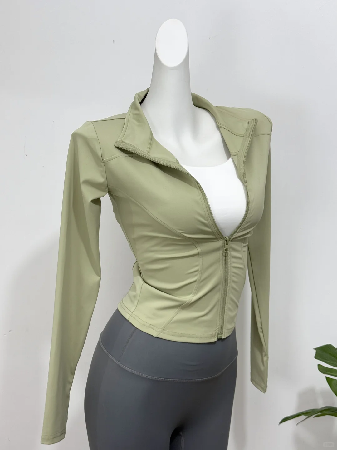 显白显瘦双在线！这款瑜伽服舒适感绝了！