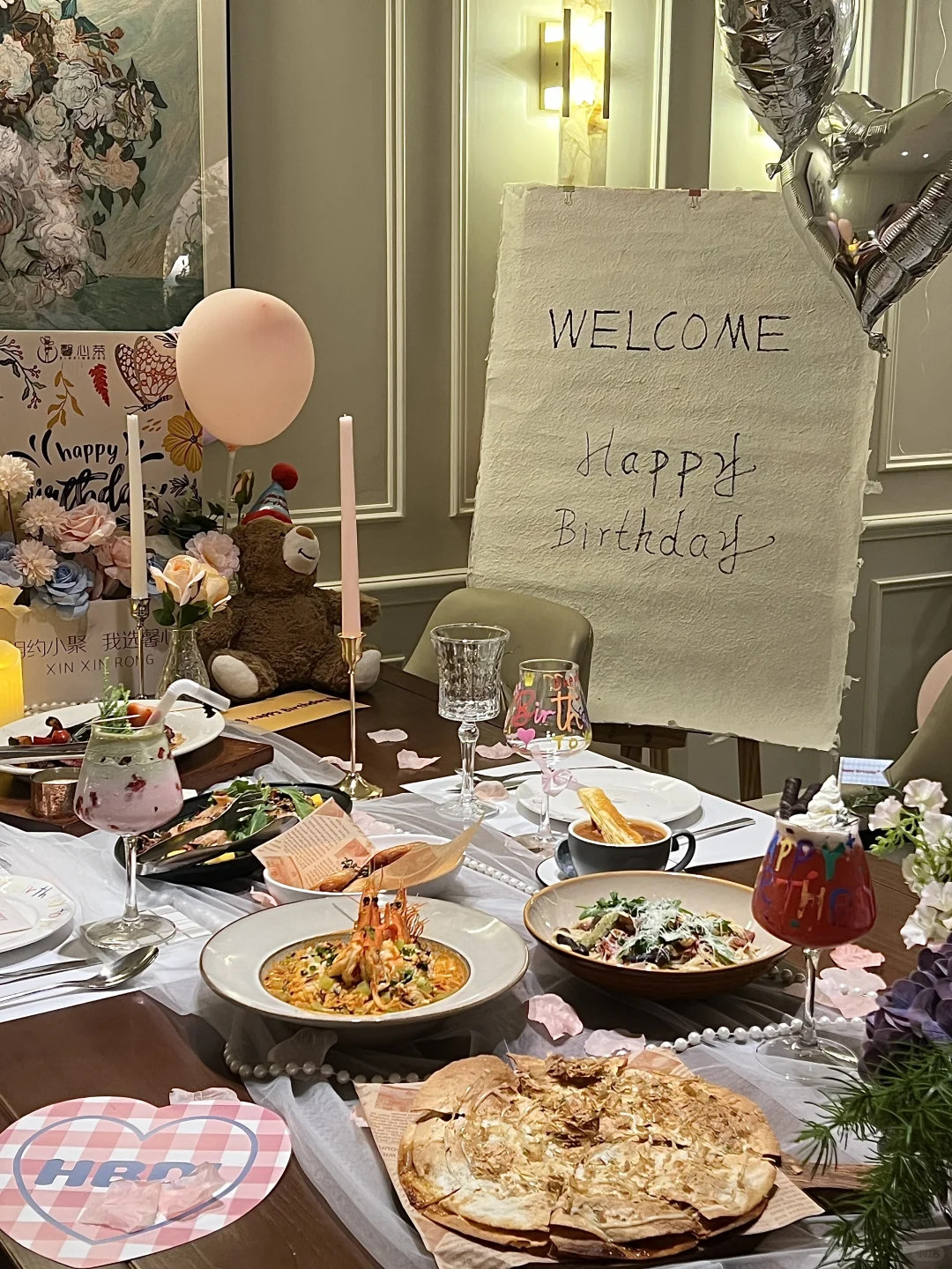 独栋小洋房里的漂亮饭太太太美了₊⁺🥂