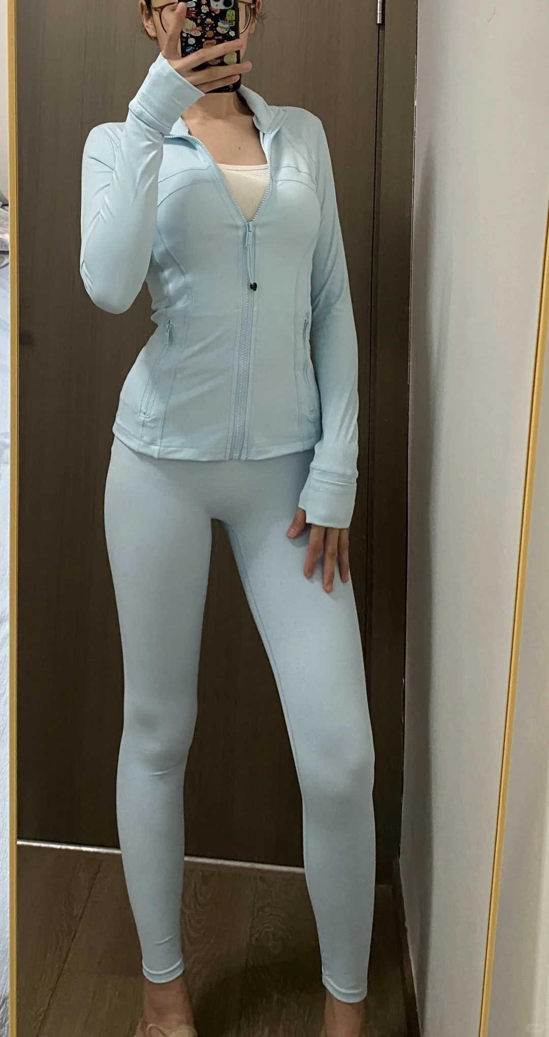 超显白瑜伽服，好穿又显身材～