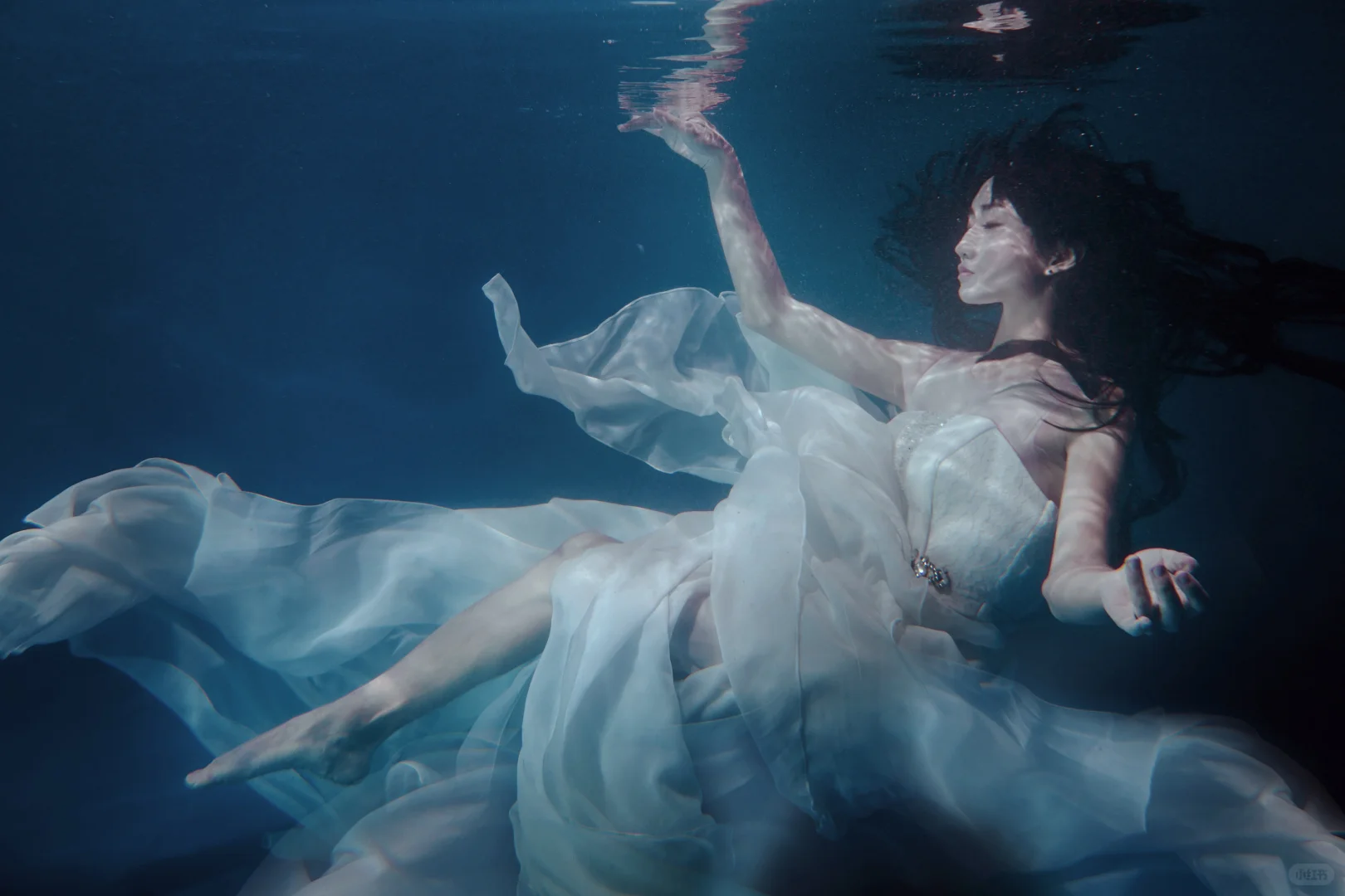 男生，尝试水下拍照～