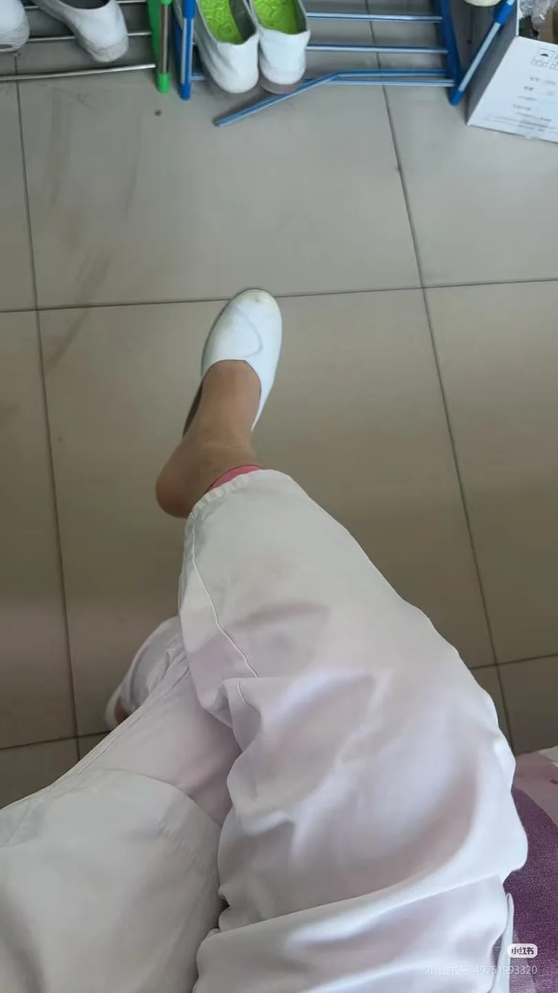 “谁懂护士上班的脚？