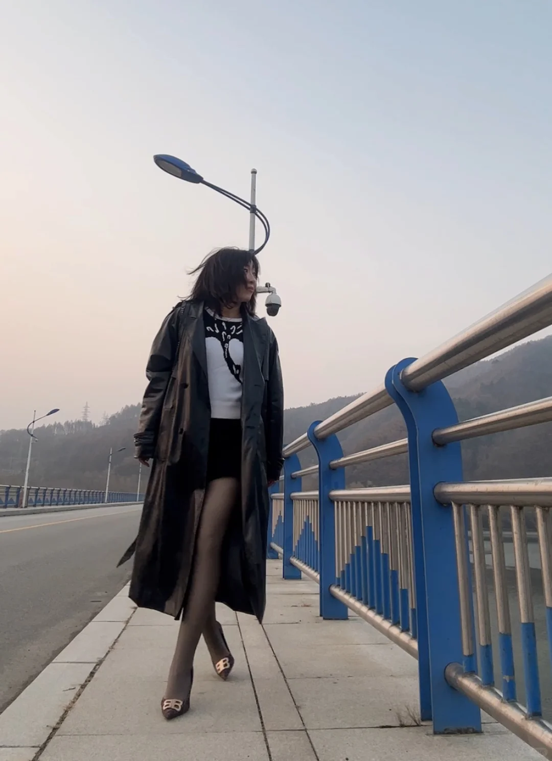 周末健身女生要放松反差一些