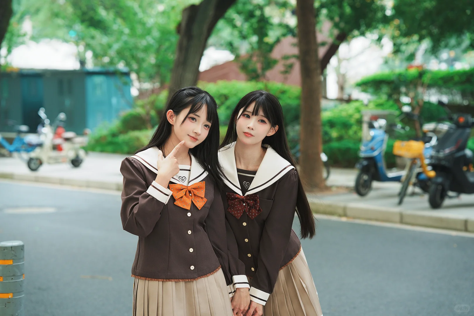 「LucyPop」王冠图柄领结，来着秋天的配色