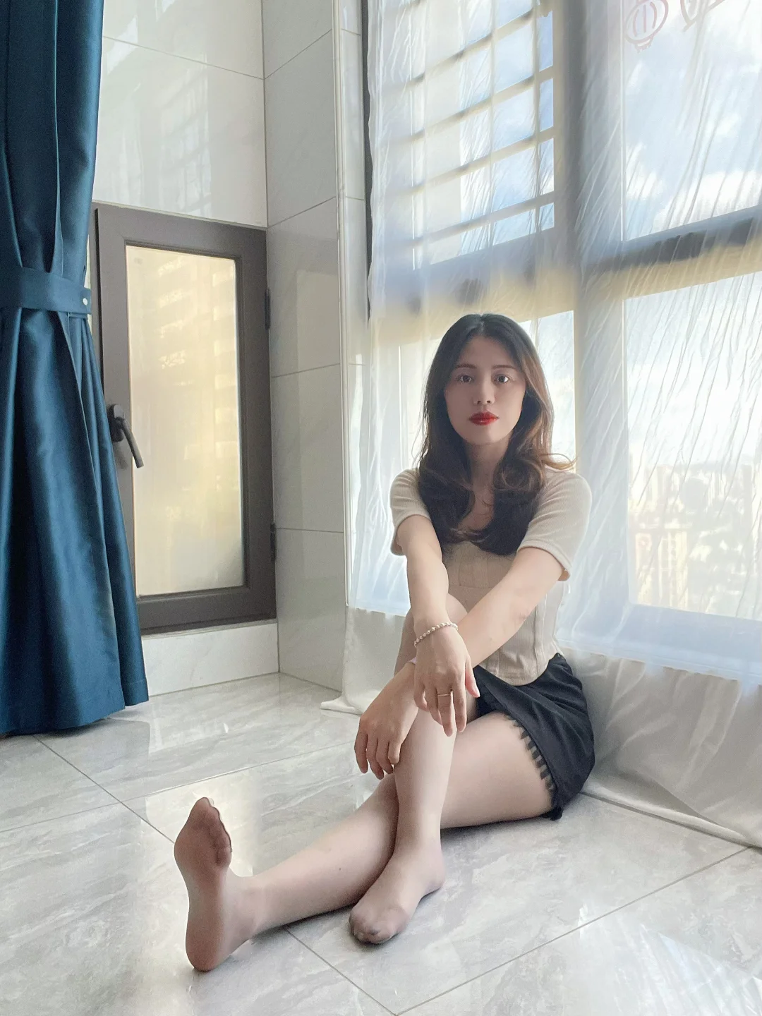 灰丝、纯欲天花板