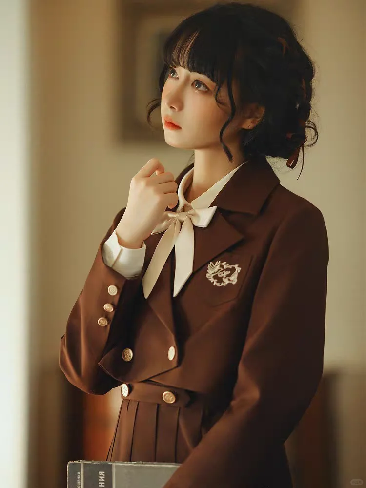 随机抽衣服第三弹，这期是胡桃木护奶裙