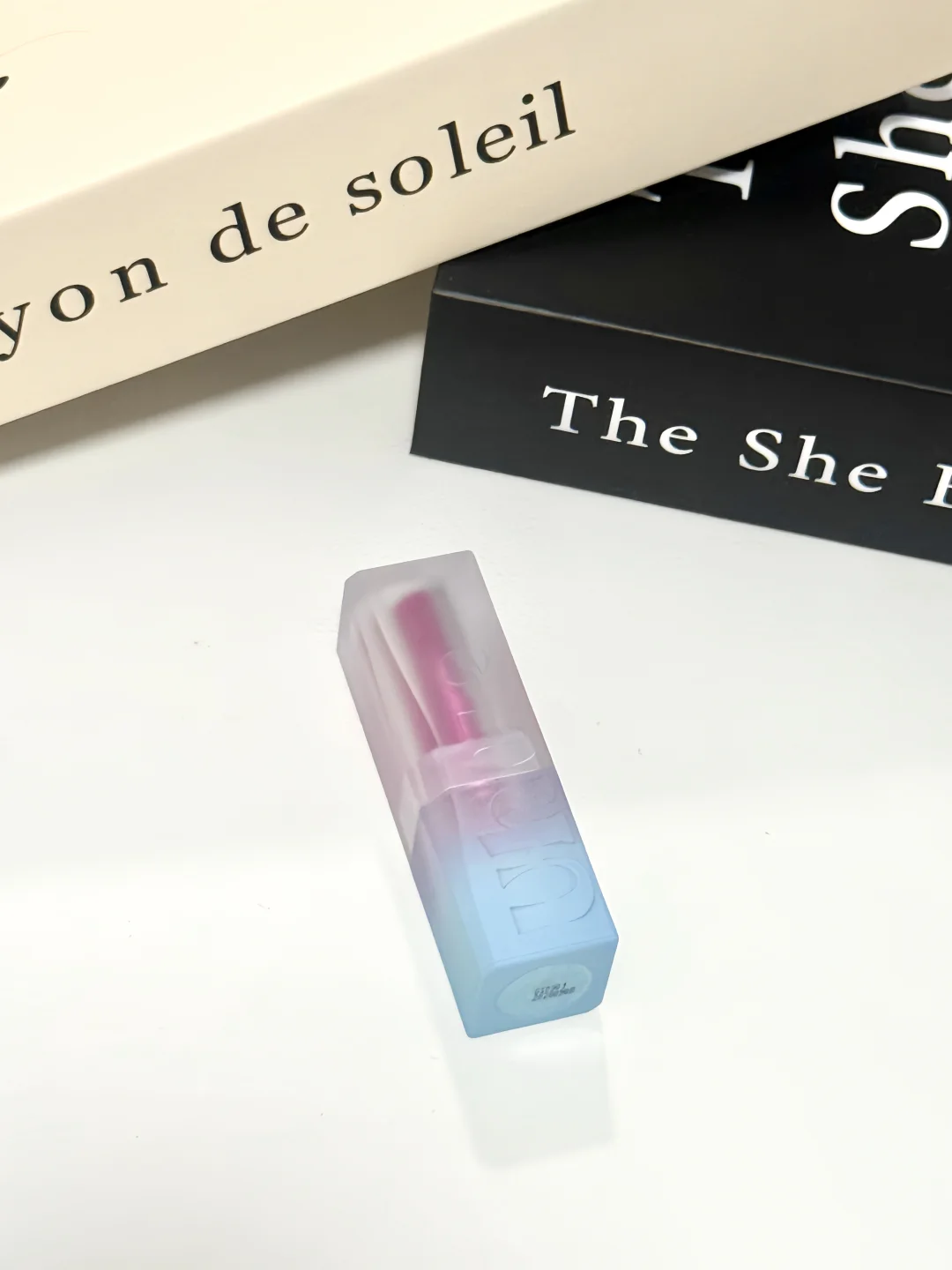 圣诞战唇锁定！这支圣诞固体唇蜜我爱疯了🍷