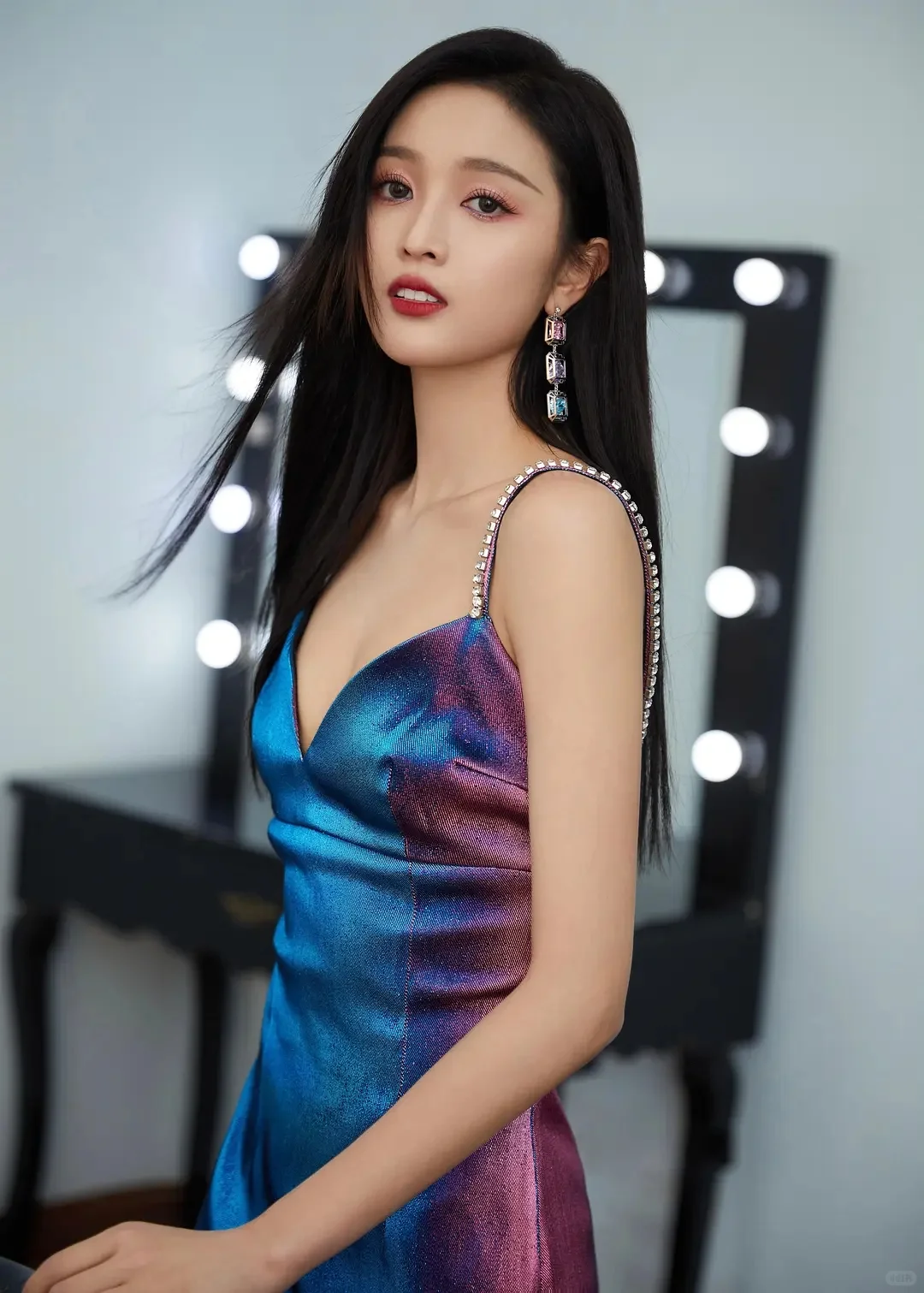 吴宣仪性感长腿写真集