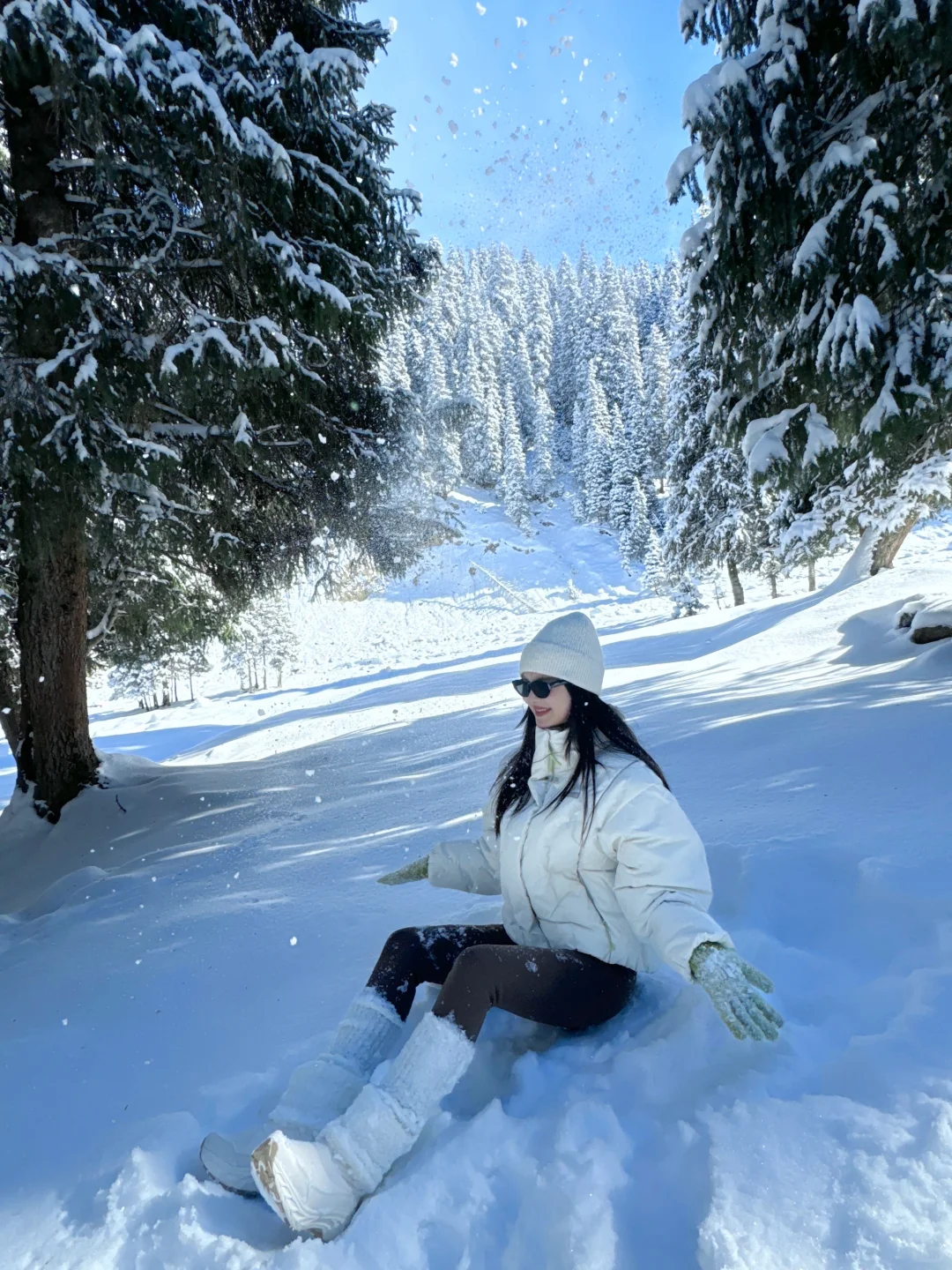 提前预习一些雪地拍照姿势 ❄️好有生命力！