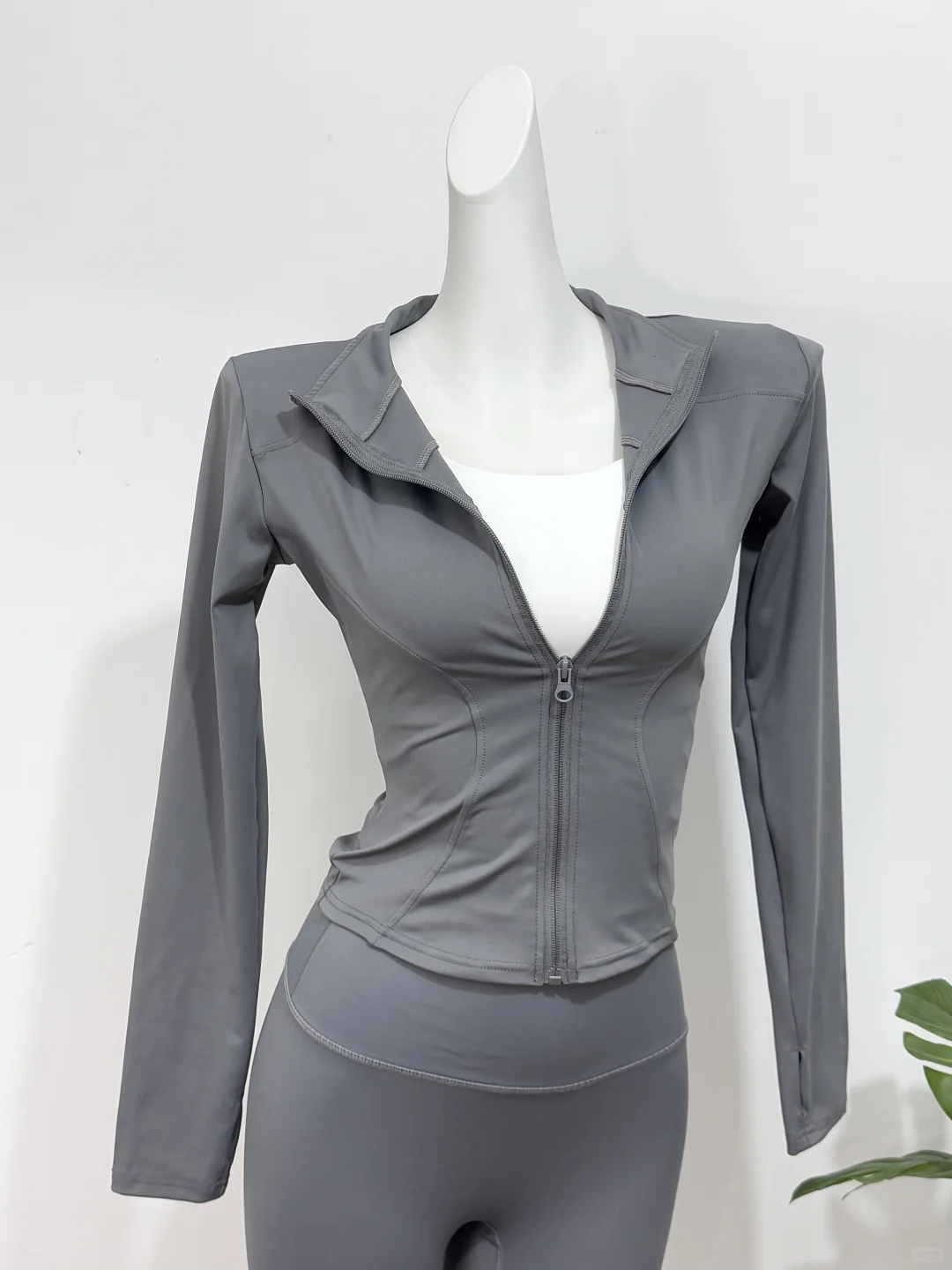 显白显瘦双在线！这款瑜伽服舒适感绝了！