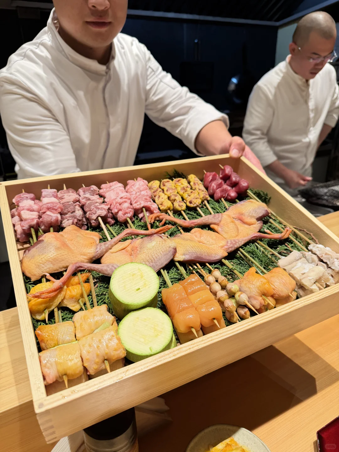 很少用「娇艳欲滴」来形容一条腿