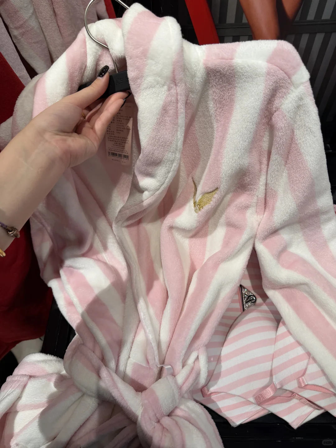 维密2025秀款，玫瑰粉色浴袍