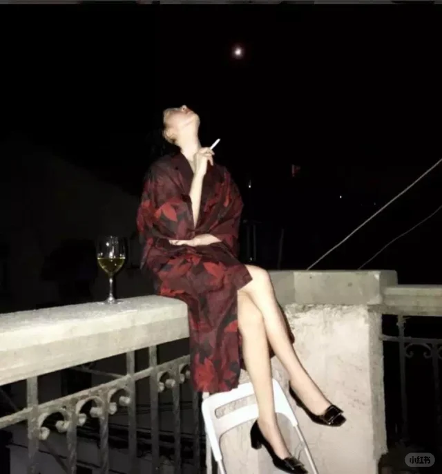 果然美女都很……