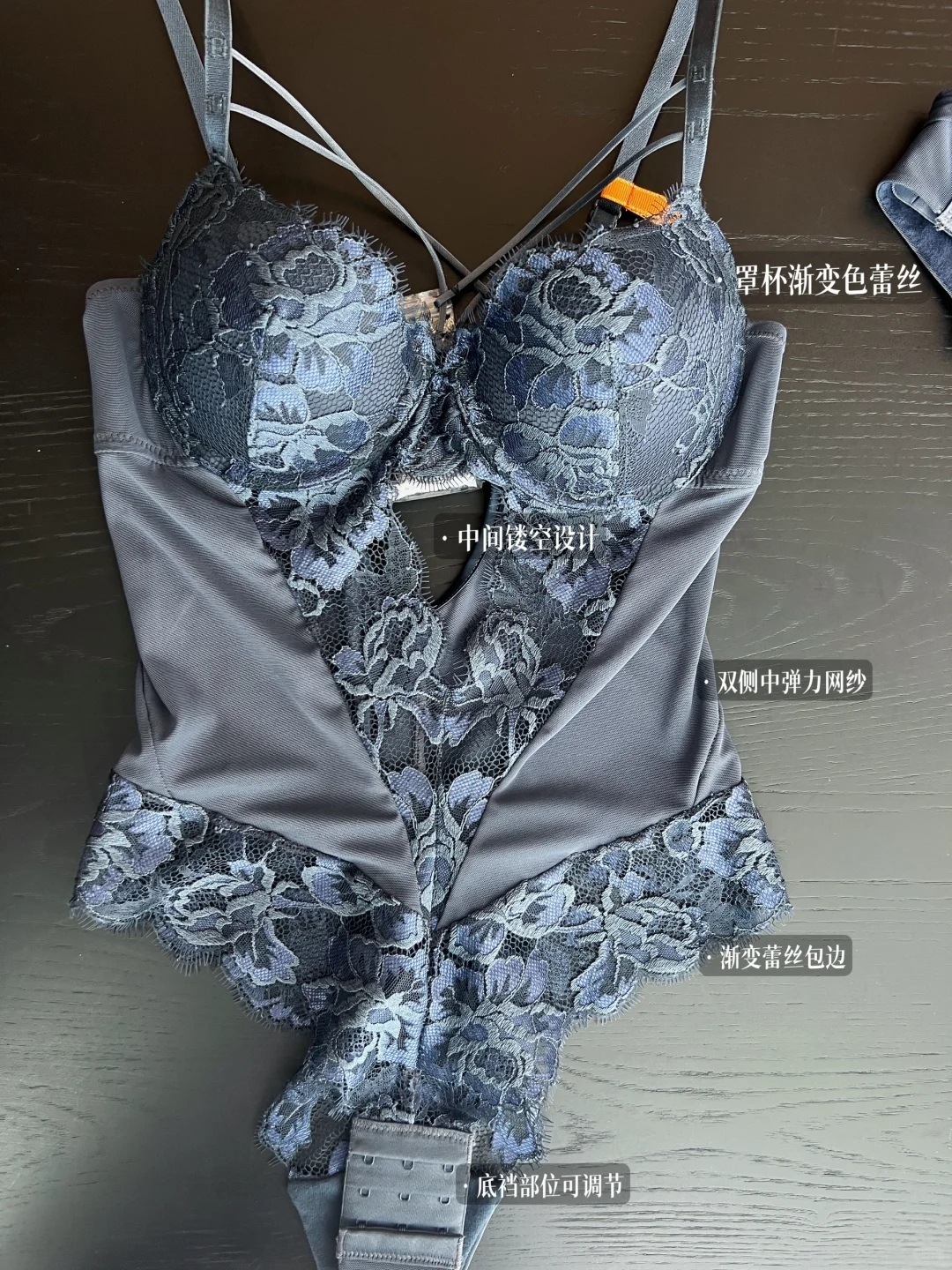 “若爱是一种颜色，一定是蓝色 忠诚浪漫积极”