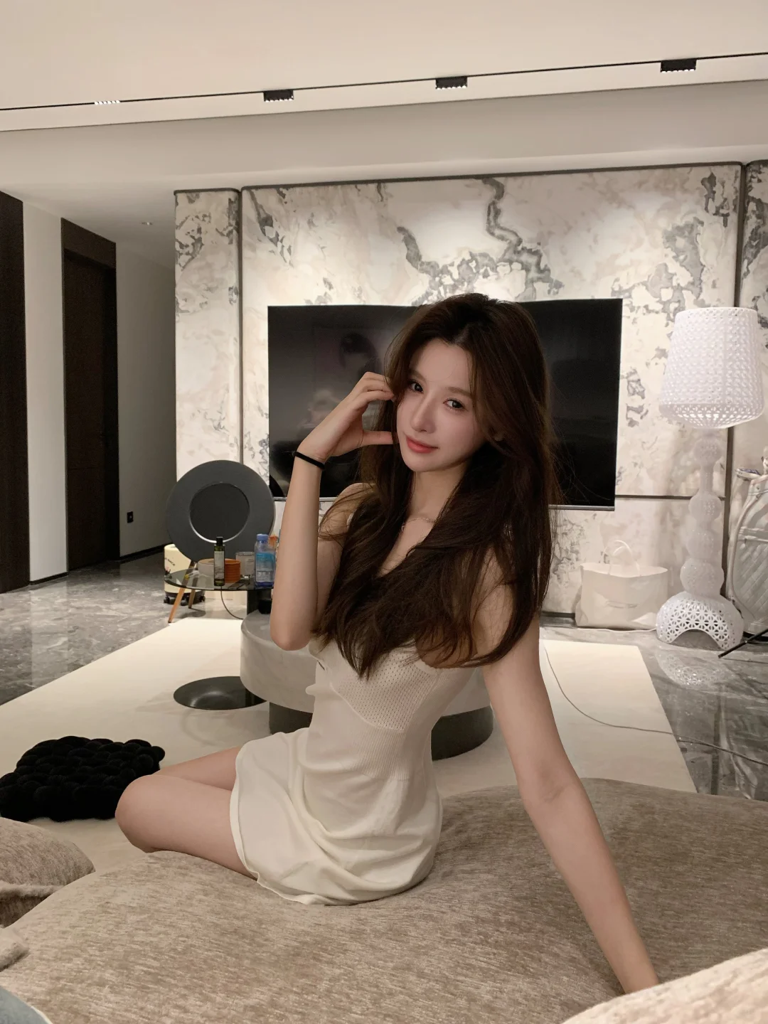 她好像一只小🐈