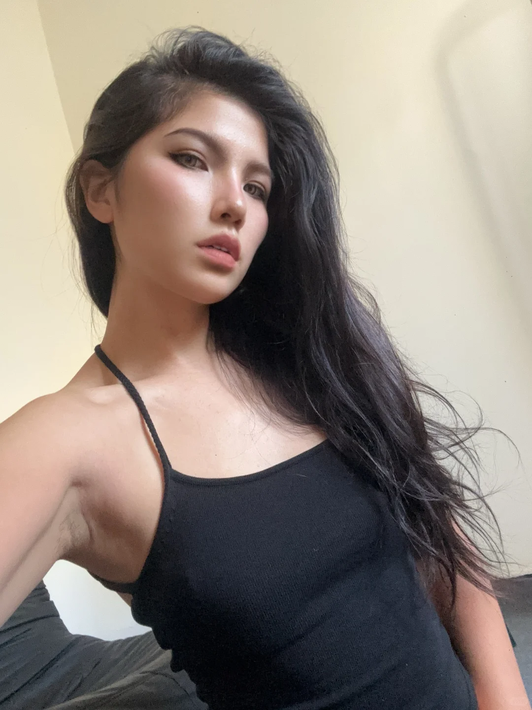 细狗第一次穿大露背