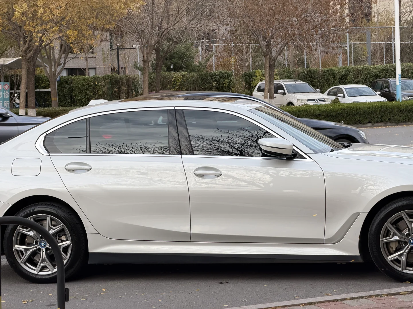 今日洗车，白车打蜡