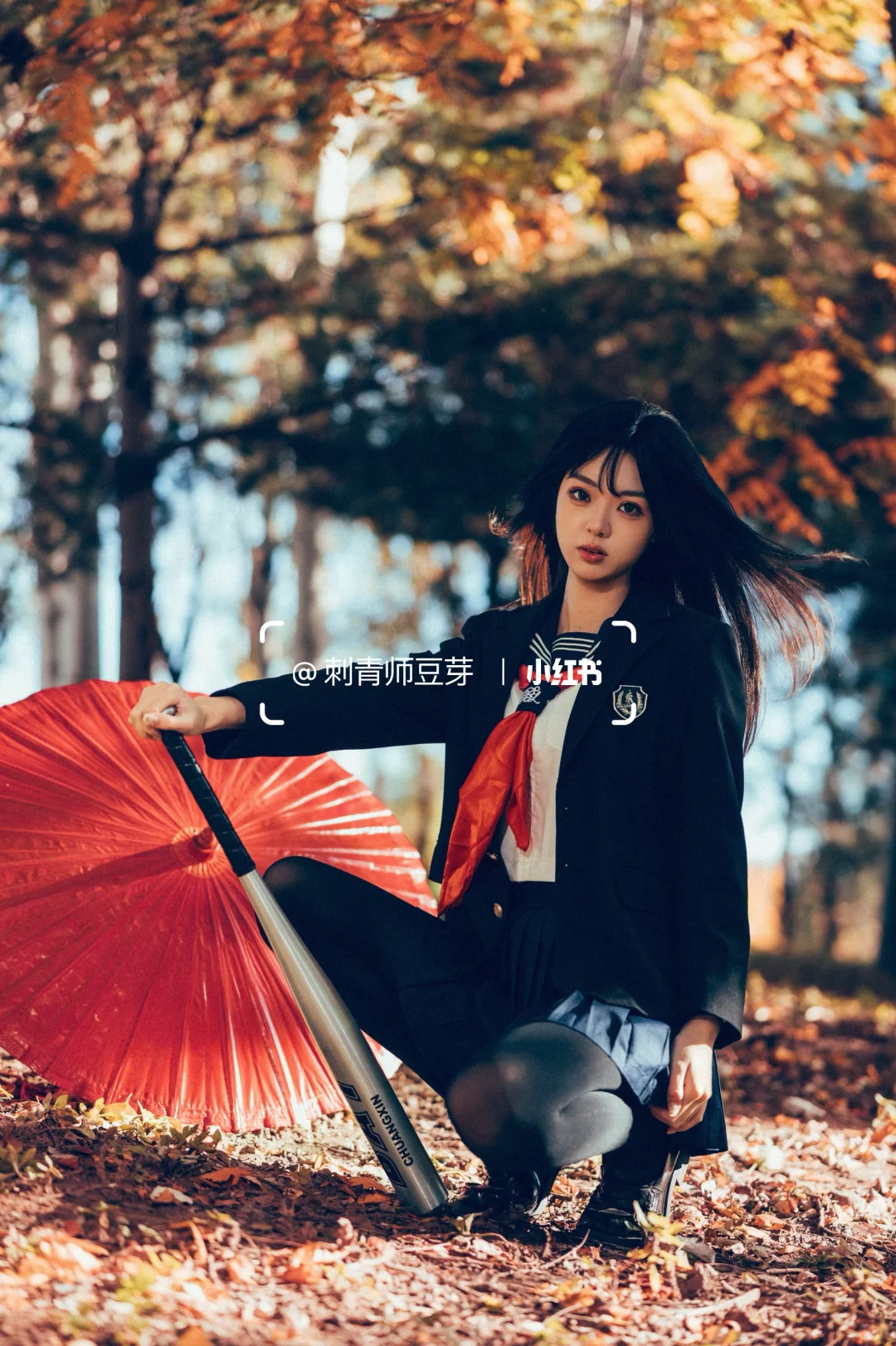 秋天 少女 枫叶 等待