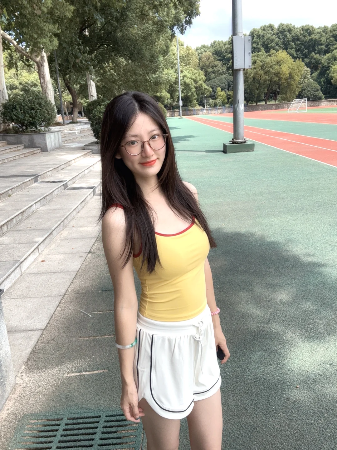 黄色好亮🥰🥰🥰