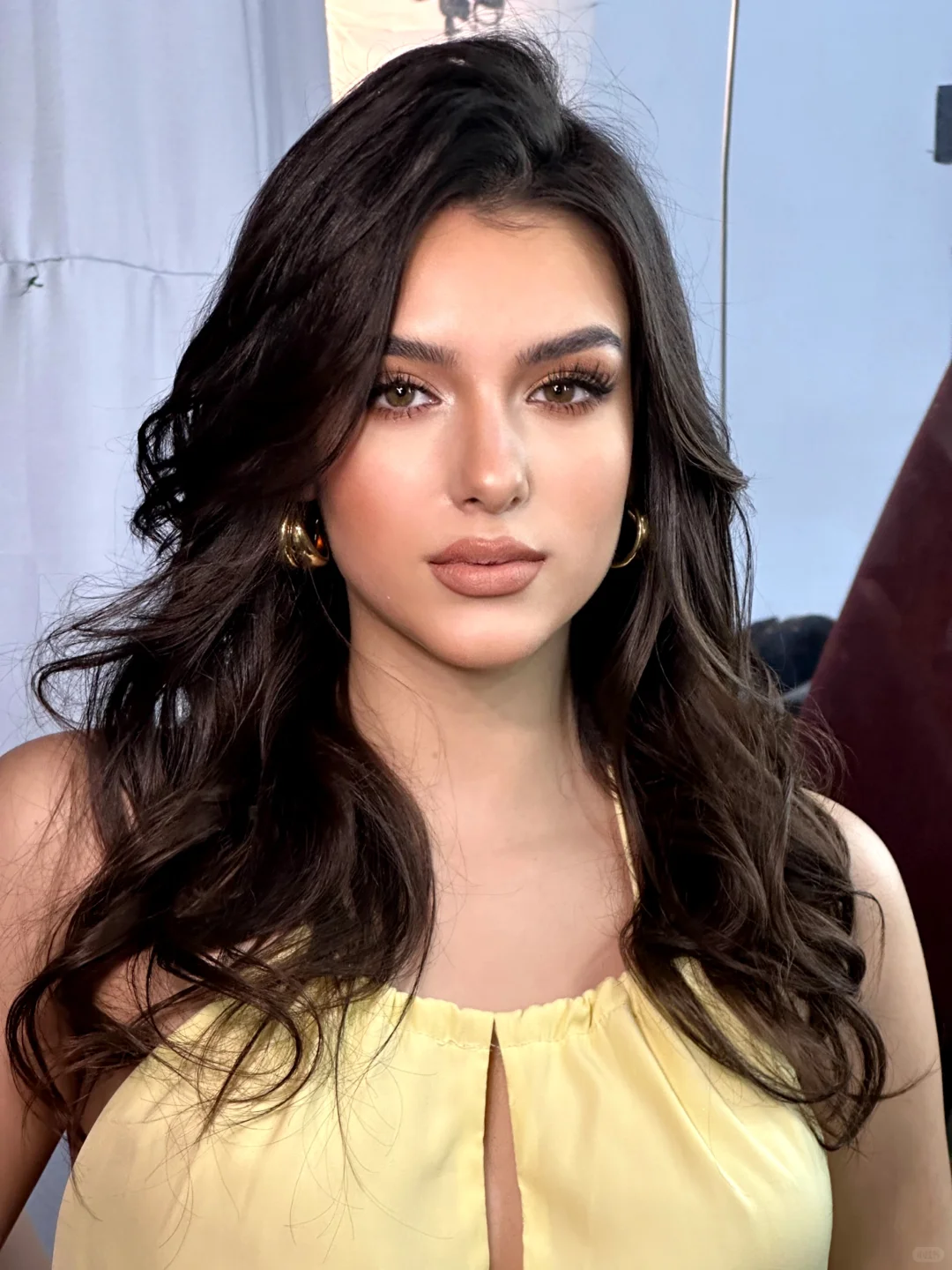 18岁嫩模也是劳模｜欧美妆