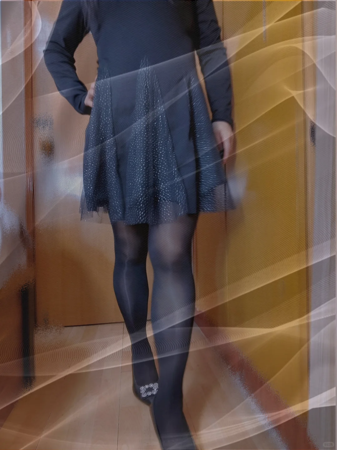 左滑，人妻感上身