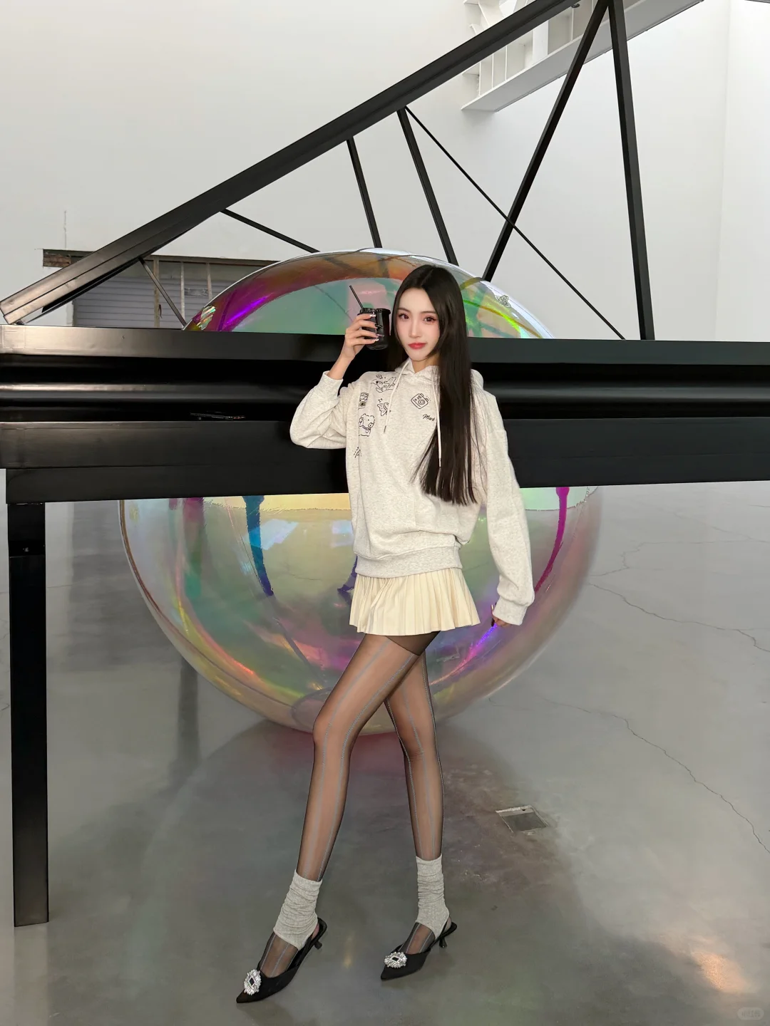 灰色腿套➕蓝纹黑丝 🔓解锁辣妹模式！