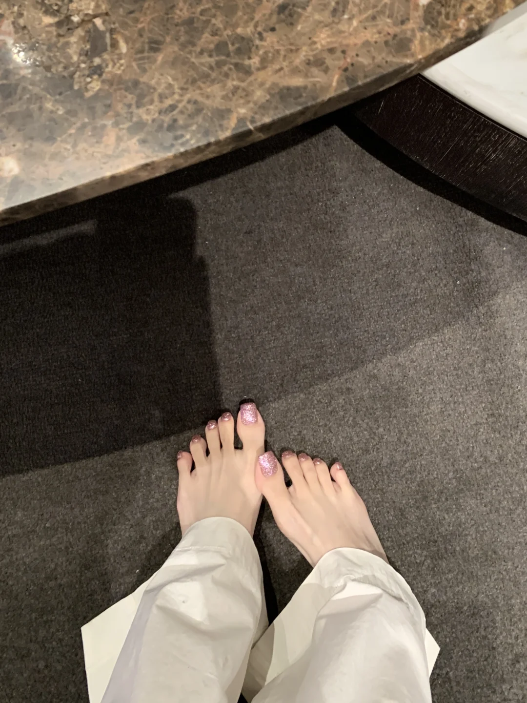 🤍粉粉嫩嫩的碎钻美甲