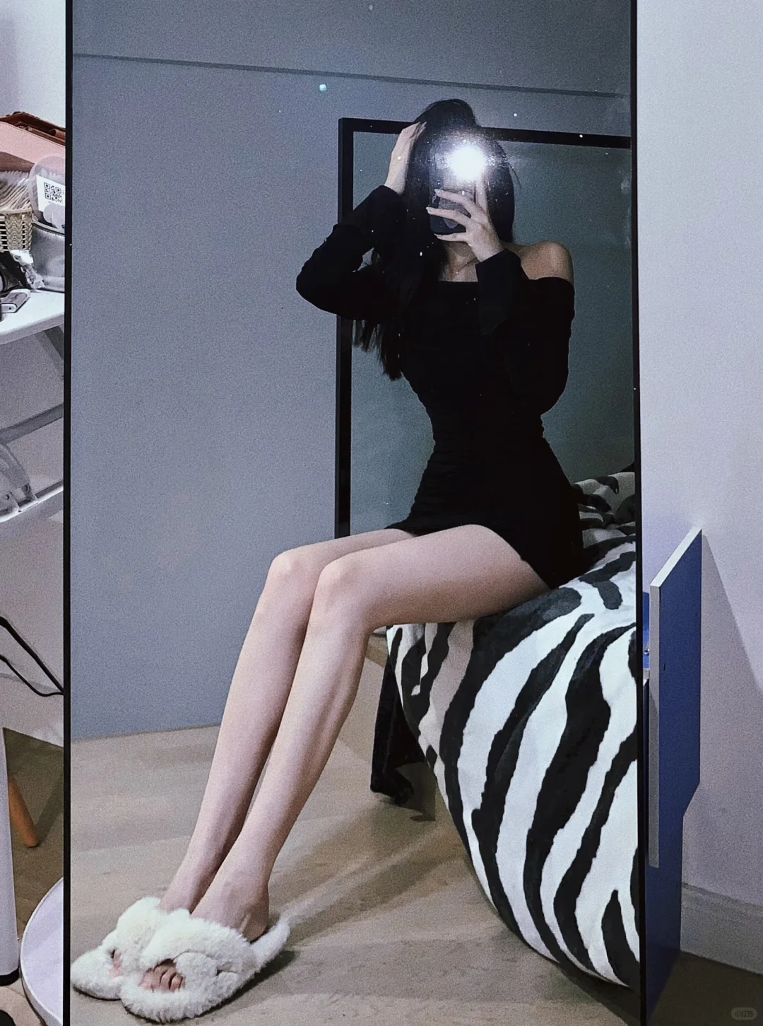 不露脸的氛围感对镜自拍｜穿搭的尽头是姐姐