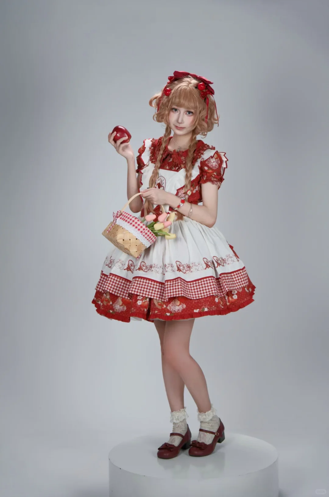 ‧₊ 𐙚ﾟ要来一口苹果吗⊹ 𖦆˚‧