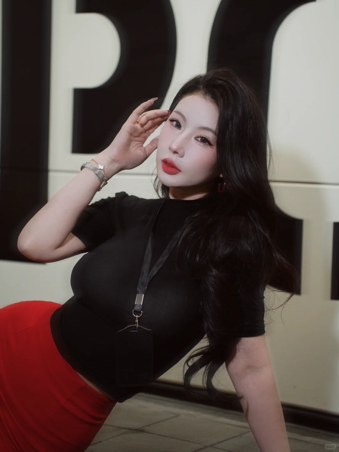 👠 𝗚𝗲𝘁停车场拍照姿势