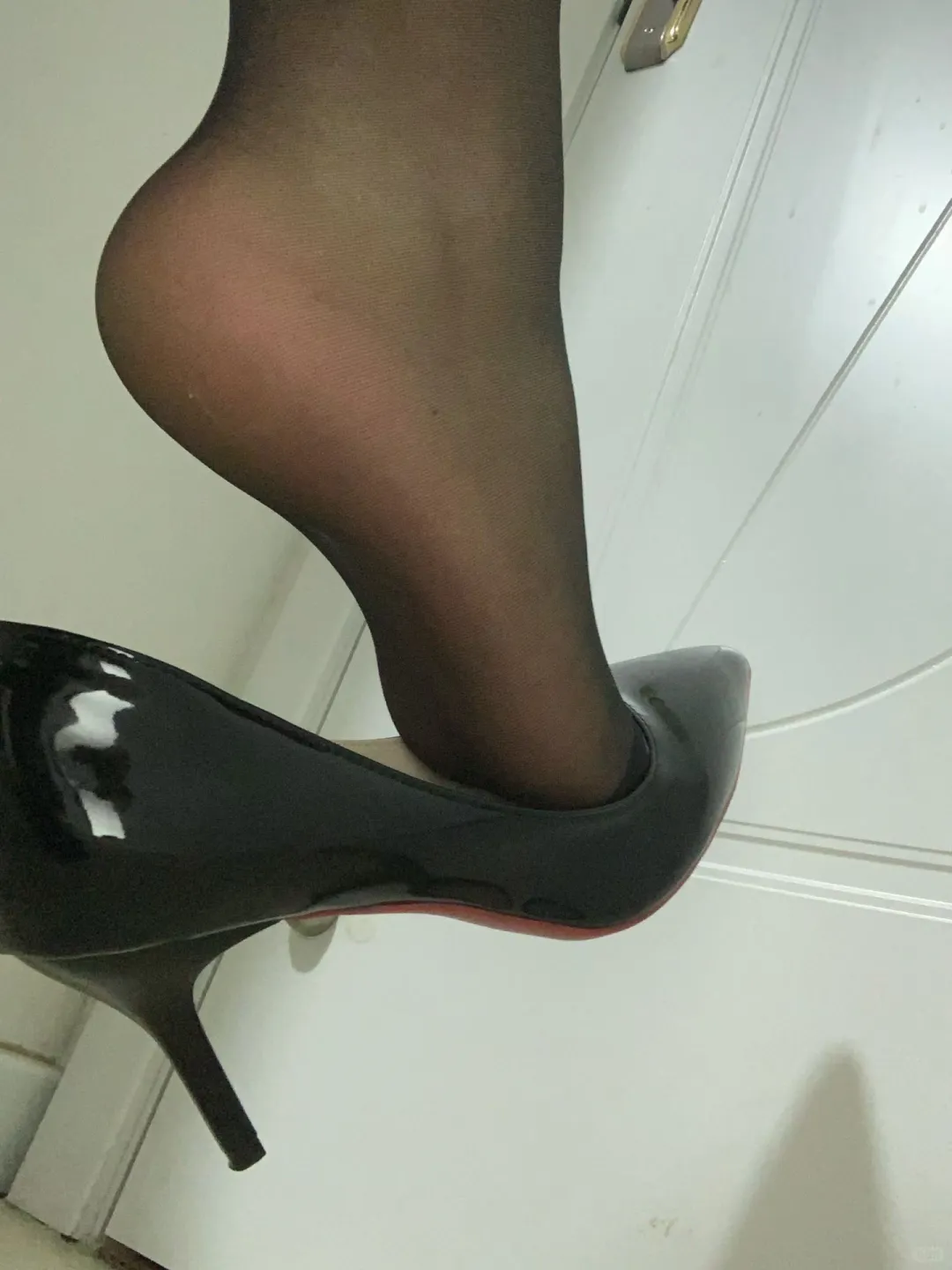 黑丝肉丝高跟鞋绝绝子