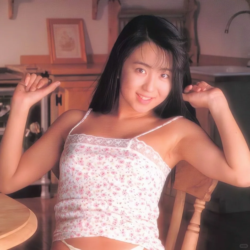 一本记录时代审美的日系摄影集