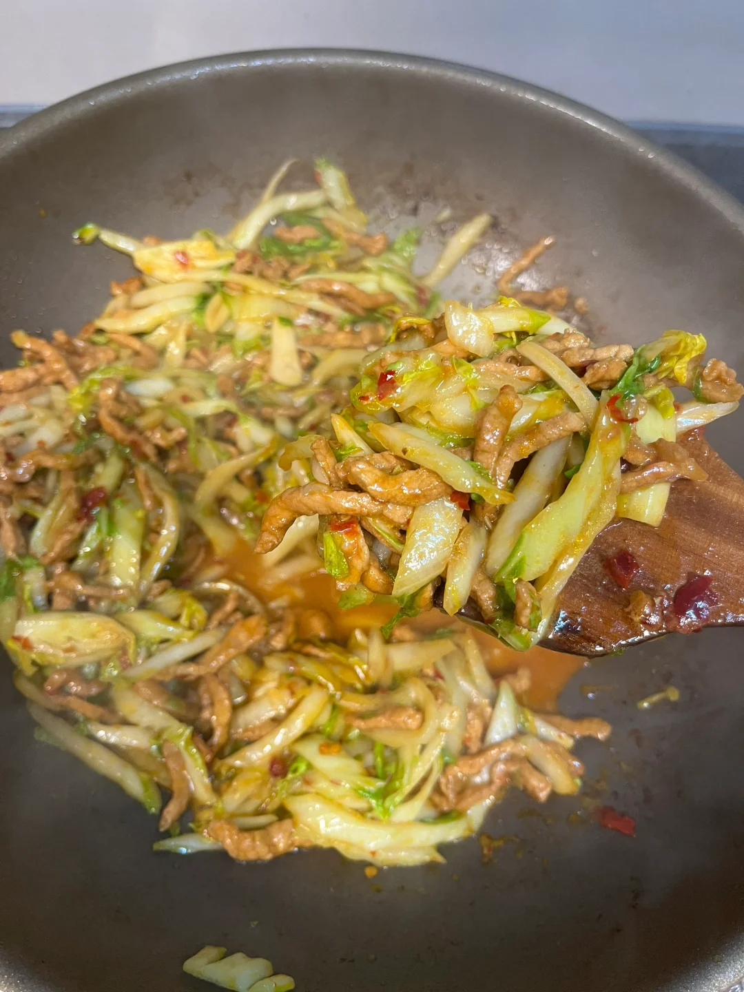 谁懂啊！！白菜简单炒一下就是超级美味～