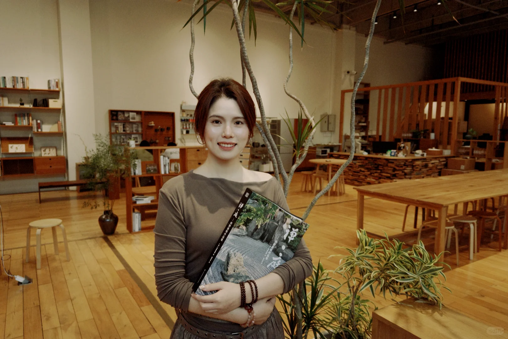 更新一组“人妻感”很强的照片！