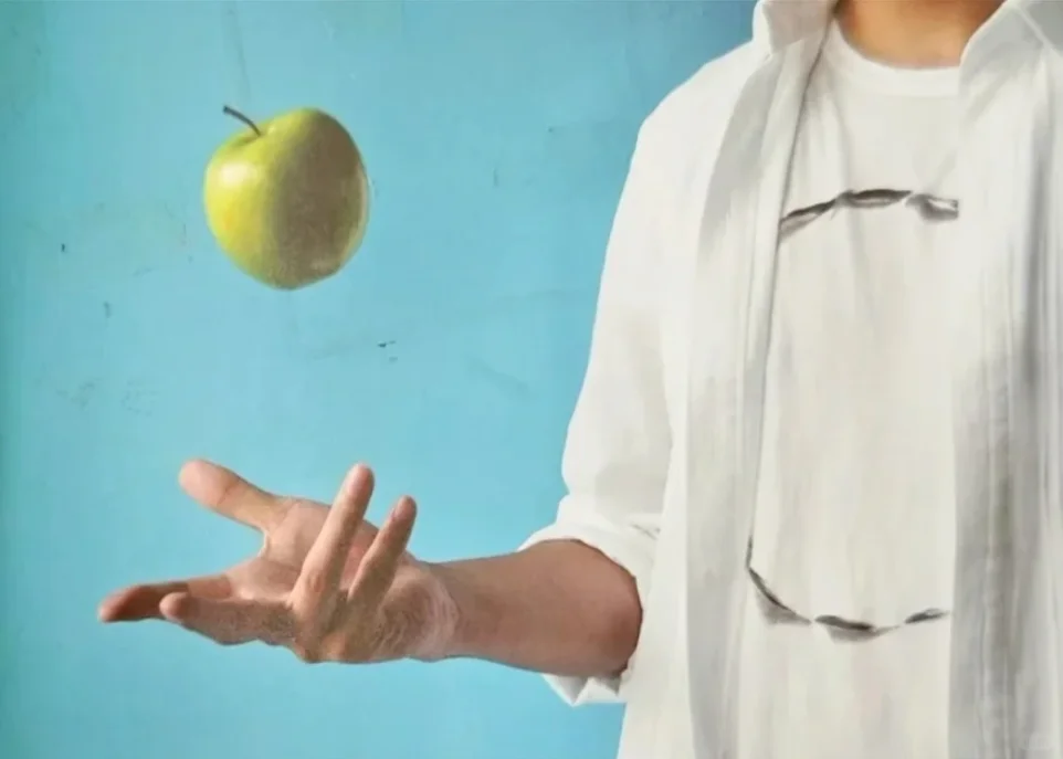 这大概就是抛媚眼给瞎子看吧