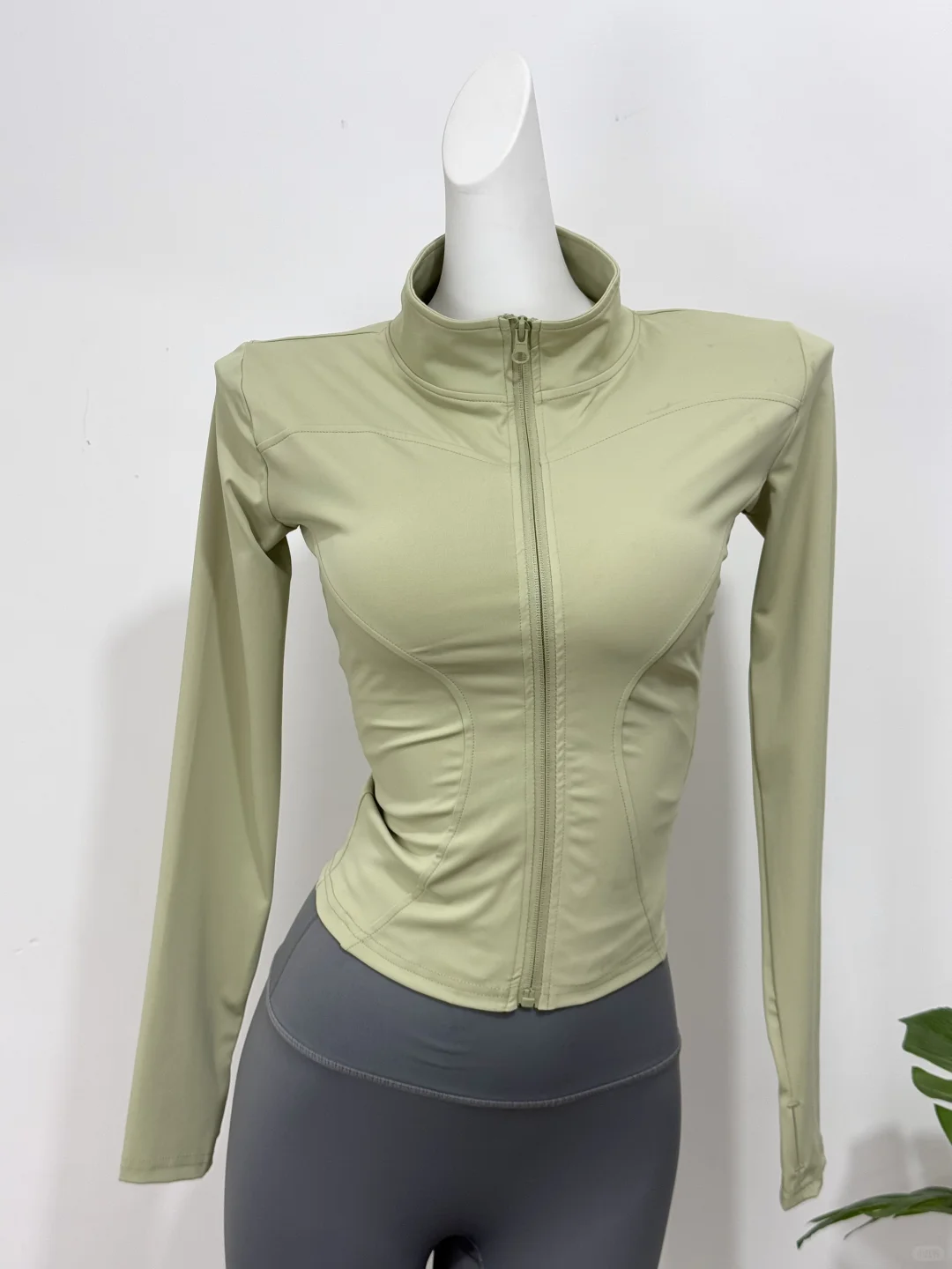 显白显瘦双在线！这款瑜伽服舒适感绝了！