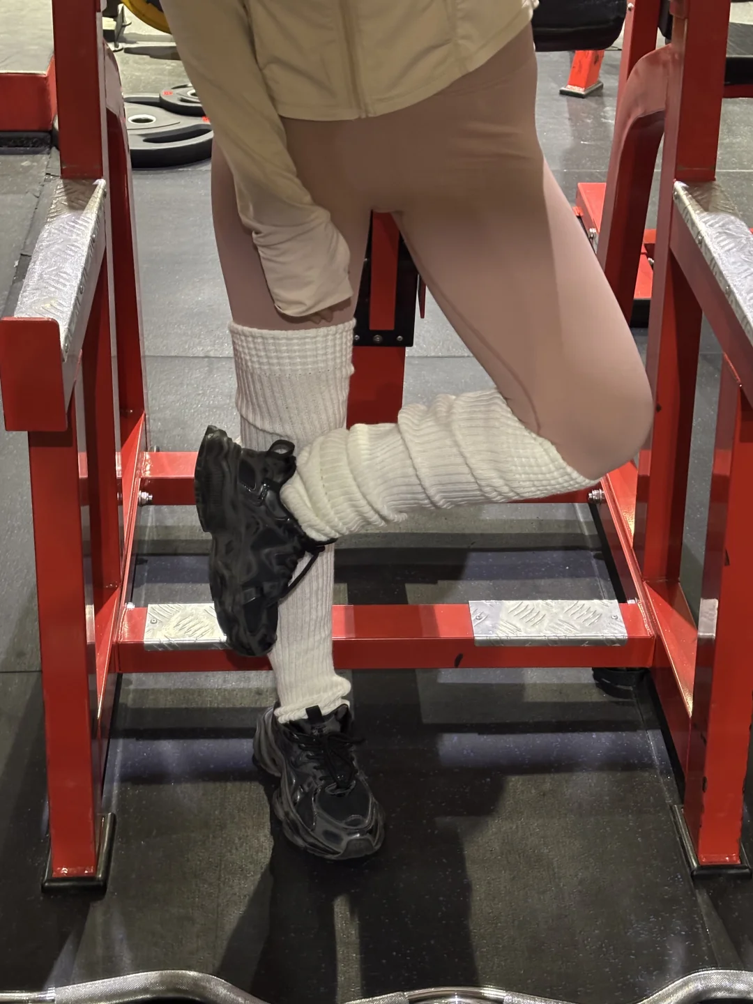 瑜伽裤和袜套绝配ootd🥵