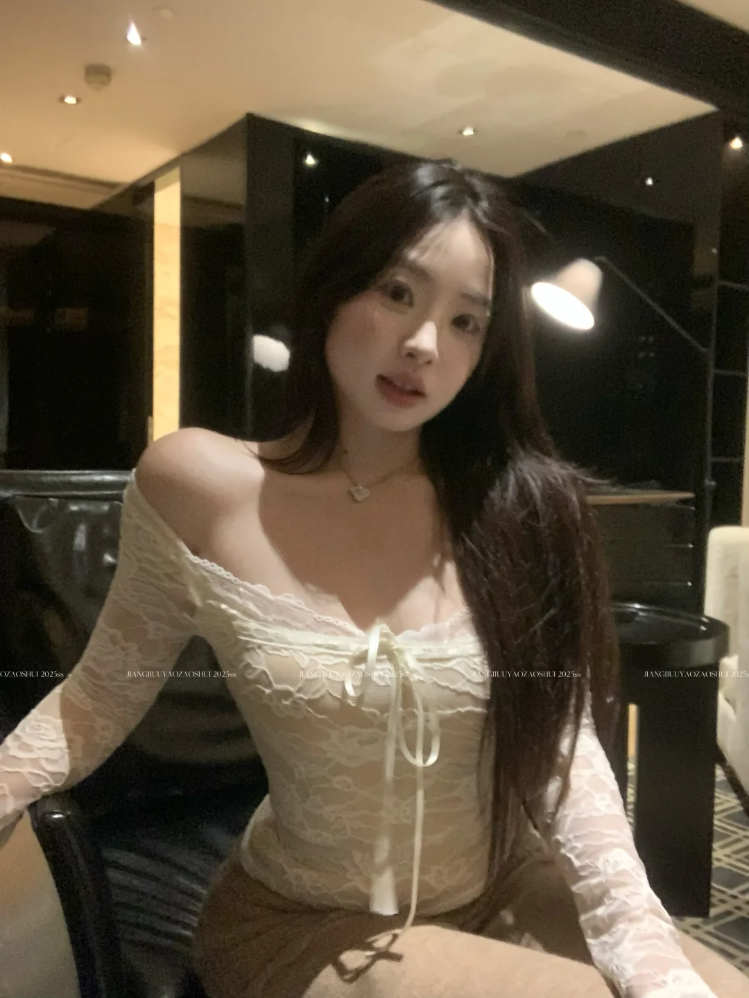 可正常 可斜肩 可一字领穿