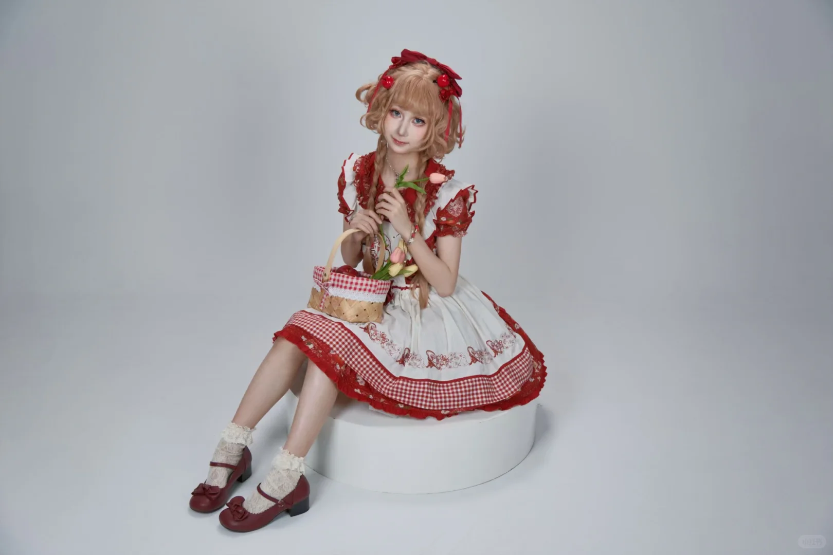 ‧₊ 𐙚ﾟ要来一口苹果吗⊹ 𖦆˚‧