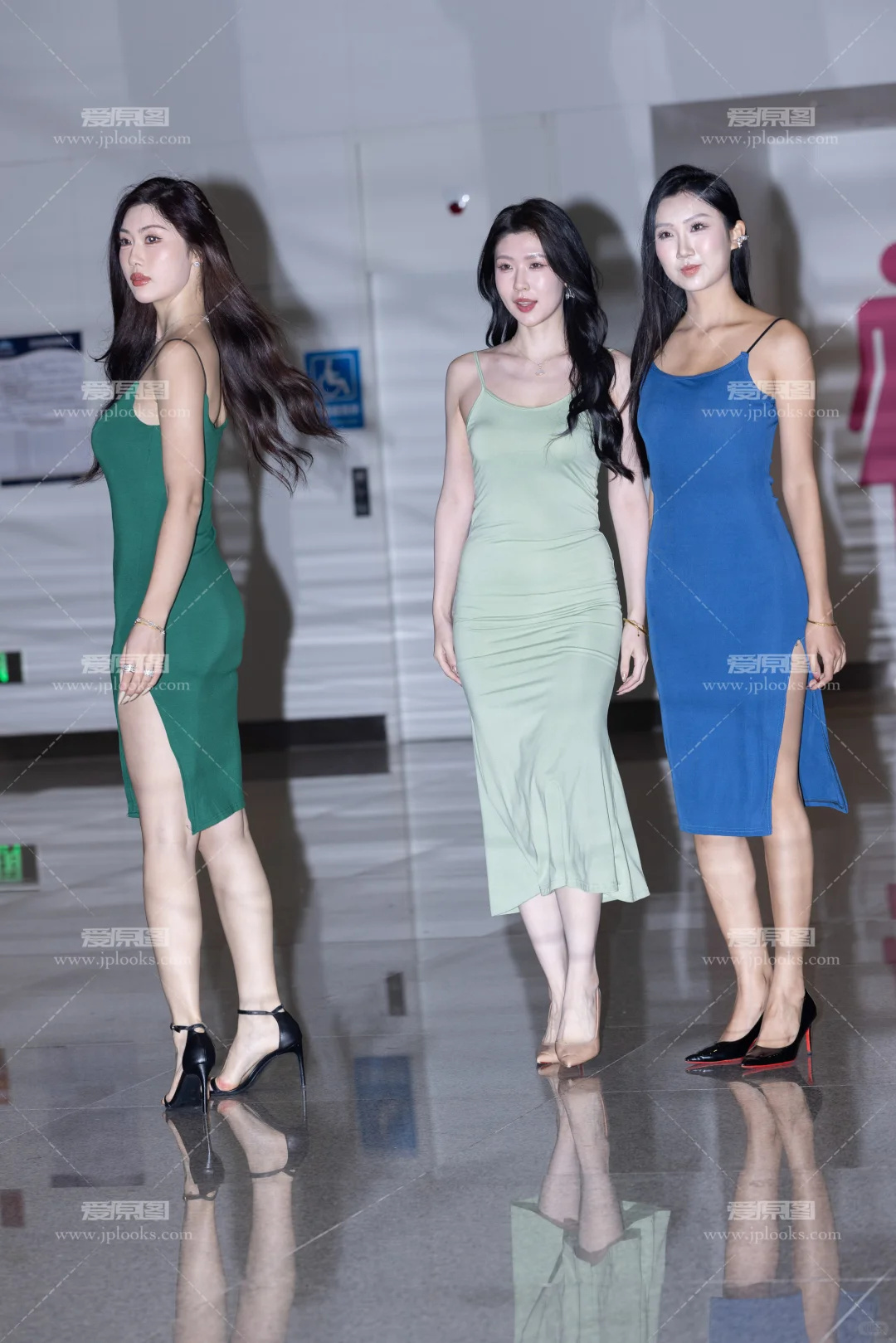 三美网红车模走秀