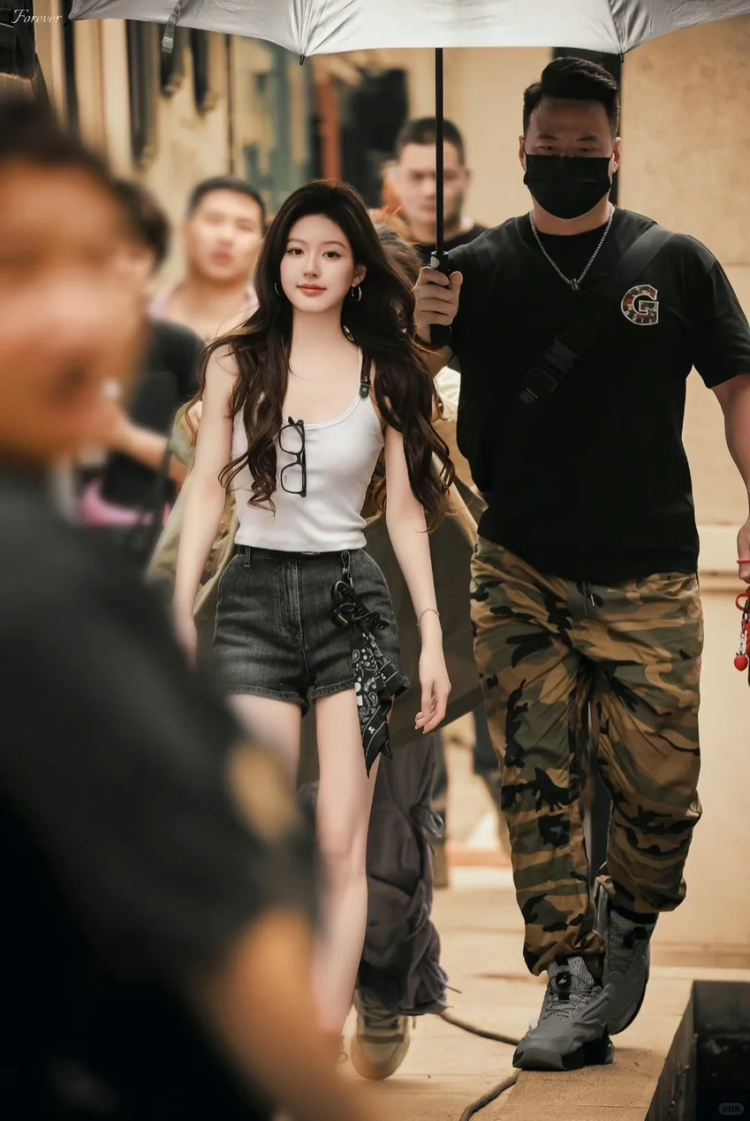 赵露思这身材 166cm得瘦成多少斤才行？