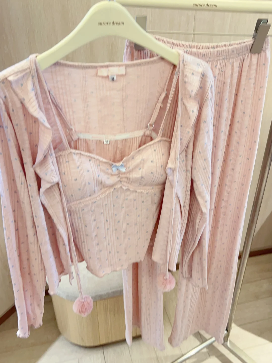 🎀甜心絮语｜秋冬纯欲感爆棚的吊带三件套✨