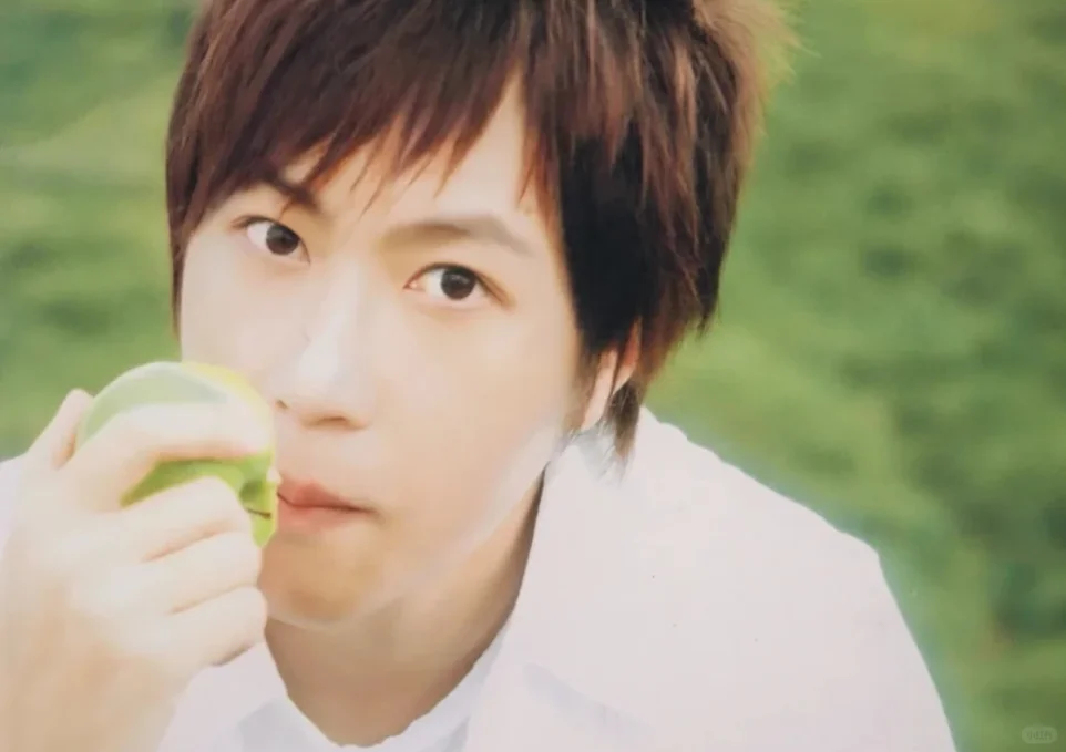 这大概就是抛媚眼给瞎子看吧