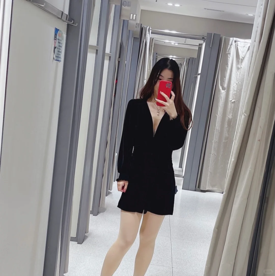 还得是肉丝配裙子