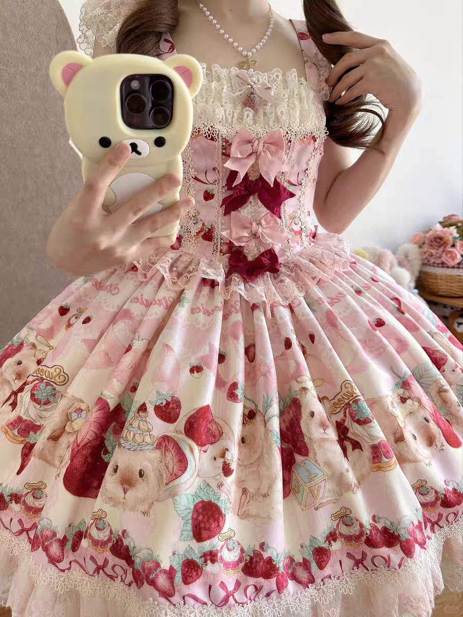 好大一块草莓千层蛋糕🍓